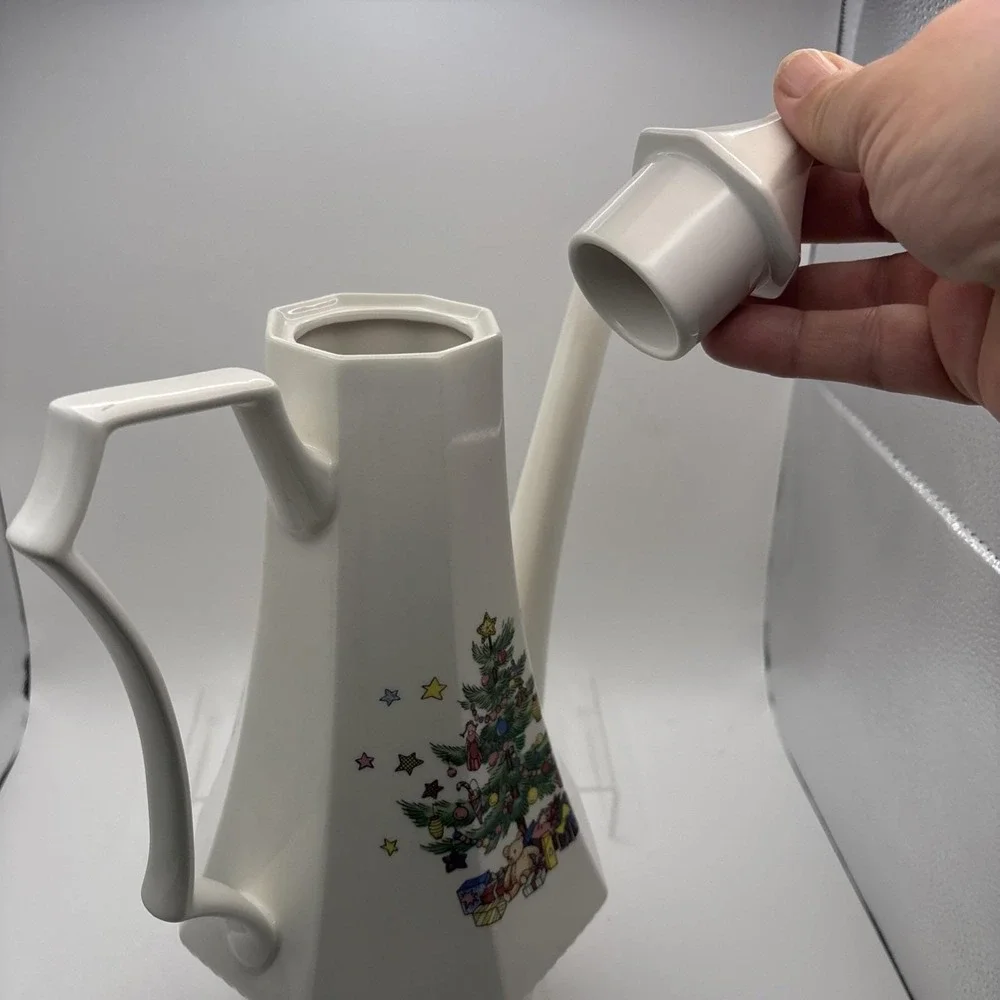 Nikko~Happy Holidays/Christmastime~Coffee Pot~13